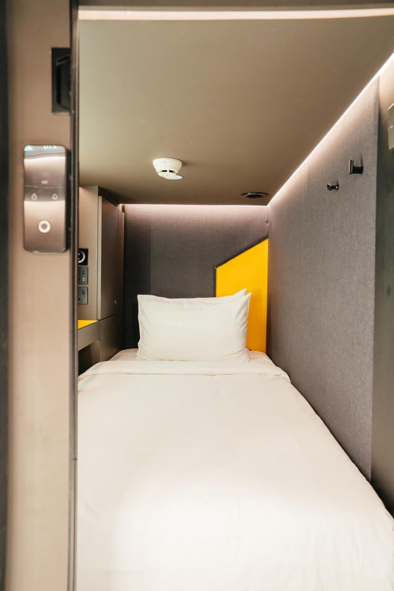 Hotel Capsule Transit Sleep Lounge Klia T1 - Landside Sepang Exterior foto